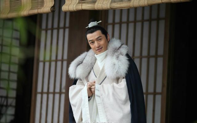 《琅琊榜2》黄晓明造型撞衫胡歌,网友调侃典型的卖家秀和买家秀