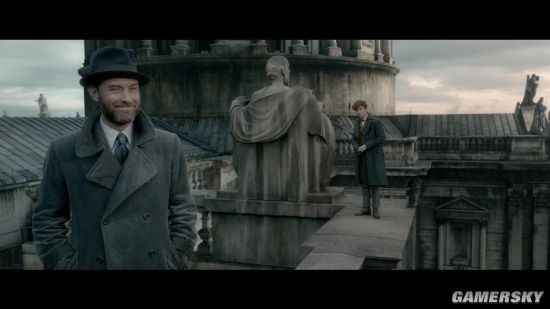 《神奇动物2》新剧照:邓校调教学生大战约翰尼德普