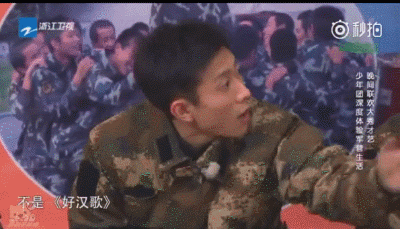 有杨紫和张一山的《高能少年团》就是《家有儿女》的番外篇