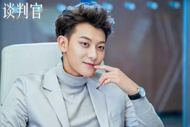 杨幂黄子韬你们都冷静一点!别怼了我们来好好谈判一下!