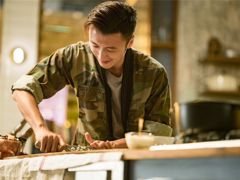 未来,谢霆锋将通过更多的音乐作品分享自己的人生感悟与生活情感,敬请