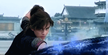 吴磊童年代言照曝光,方形字签名一笔一划显呆萌