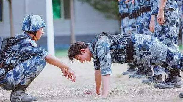 杨幂黄子韬你们都冷静一点!别怼了我们来好好谈判一下!