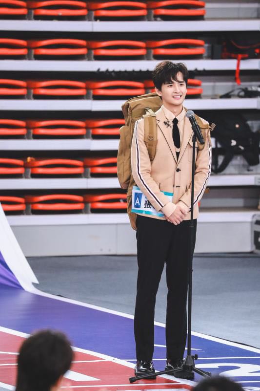 张远成《创造营2019》首个晋级选手 再爆金句重新诠释