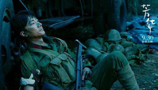 成功的男人背后一定有个了不起的女人,而冯小刚背后站着四个男人