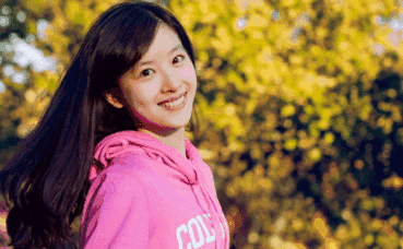 章泽天嘟嘴吐舌玩表情九连拍,这根本就是在对老公撒娇