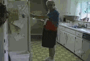 搞笑gif: 结婚赶上发洪水, 新郎新娘内心是崩溃的