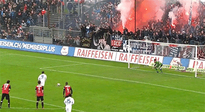 爆笑gif动图:如此惊心动魄的足球比晒,你值得一看!