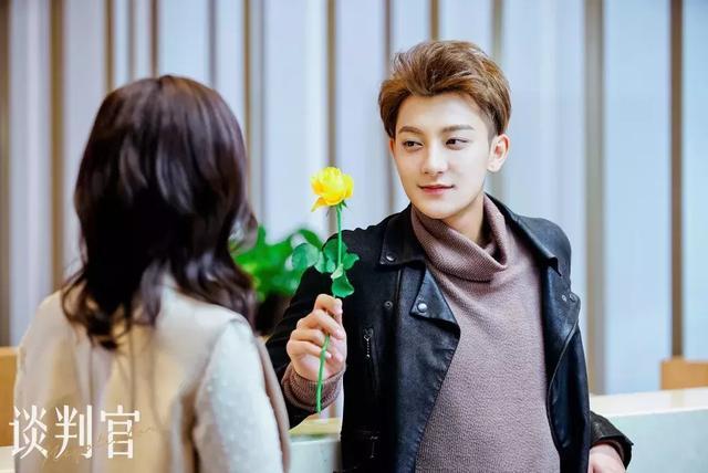 杨幂黄子韬你们都冷静一点!别怼了我们来好好谈判一下!