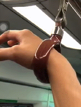 搞笑gif: 这刷子比较粗,刷起来比较舒服!