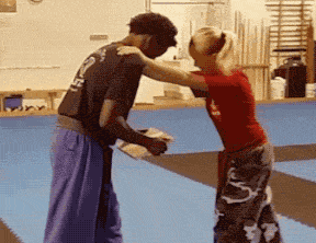 不仔细看还不知道,这表情简直是神同步啊