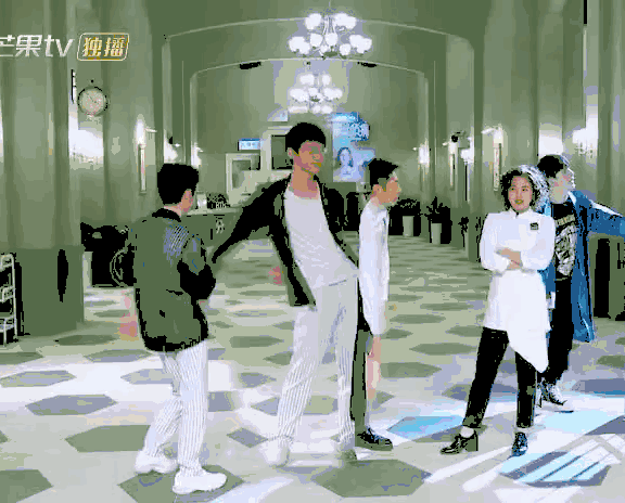 一言不合就尬舞!