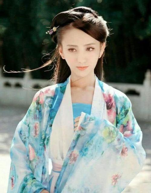 12位古装蓝衣女子,杨紫高冷,关晓彤清新,最意外的是陈钰琪
