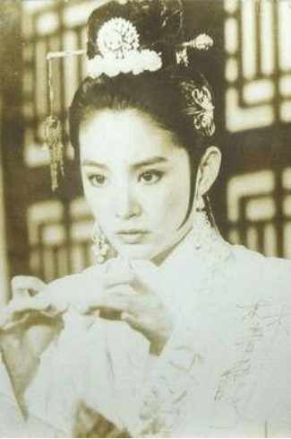 林青霞是白娘子的鼻祖,虽然没有赵雅芝版的白娘子经典,但也是美美哒!