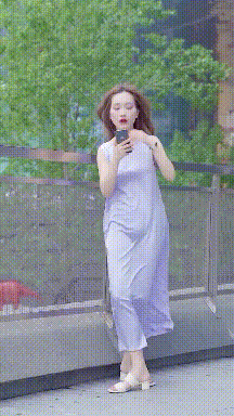 搞笑gif:开着婚车的我突然接到了岳母的电话,电话里