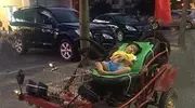 新闻正文 论舞姿，我只服这位小哥，真是太妖娆了
