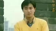 钱再多有什么用！55岁张嘉译现状曝光，病情严重到连走路都站不直