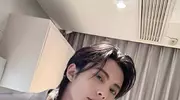 王鹤棣被曝在酒店和女友吵架，双方相恋10年，粉丝录音流出引争议