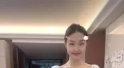 董璇女儿近照曝光，模样惹人怜爱！