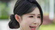 脸没恢复就拍短剧，馒化脸、屠龙刀双眼皮太出戏！ 