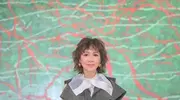 刘嘉玲泡面头工装裙造型美出圈？快来学这波时髦穿搭！