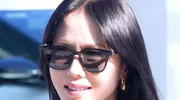 孙艺珍与李秉宪机场一同前往威尼斯电影节，43岁孙艺珍松弛感拉满