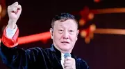 6位德高望重名人背后“花事”，人设崩塌太意外！