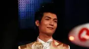 陈楚生18年磨一剑，从“快男”冠军到“歌王”加冕！