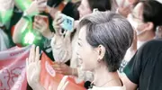 连云港偶遇叶童！62岁仍有满满少年感，气场全开碾压同行女星