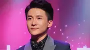 央视主持边策：32岁跳楼身亡，生前曾误入歧途，母亲曾曝生前疑点