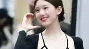 这谁顶得住！27岁赵露思写真赏