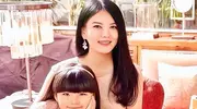 伦敦大秀星光现！李湘王诗龄携手出席，两人身宽体胖惹关注