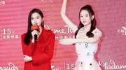 关晓彤入驻上海杜莎，穿西装配短裤，真人蜡像差别大吗？ 