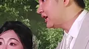 金龟子女儿婚礼现场曝光，场地小布置简，王宁牵女儿上台笑开颜 