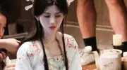 鞠婧祎嫩粉色古装惊艳亮相，网友直呼“仙女下凡”