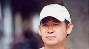 外面的人戏称他是“妻管严”，姜武听到很是得意