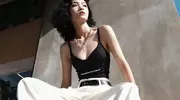 必看！今年夏天泳衣外穿爆火，凭啥能成为最疯穿法？