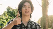 《值得爱》代大吉扒周水衣服，二人从此结下不解之缘