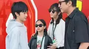 孙俪儿子帅到认不出！年仅14岁身高1米7，梦想打CBA职业联赛