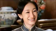 22岁获三料影后封神，47岁演大嫂惊艳四方，演艺生涯凭啥如此稳健