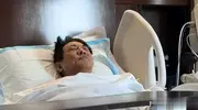 李连杰手术细节曝光，脖颈5厘米刀口明显，术后吃平价刀削面