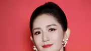 谢娜再登央视！中秋晚会主持，“变脸”背后有深意？