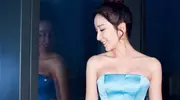 娄艺潇的时尚造型VS日常穿搭，你更爱哪一种？