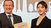 被央媒怒批！目不识丁、脑子空空，难怪陈宝国建议演员提名写论文