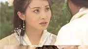 这四位美女演员，一人分饰母女俩，神态气质截然不同