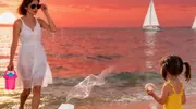 离婚后第一次带女儿旅游，她在沙滩上写 “爸爸的电话是 XXX”，我哭湿了墨镜
