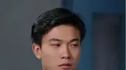 62岁香港武打男星钱小豪瘦成纸片人，自曝十年无性生活