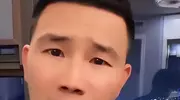 嘎子亲手把自己送进拘留所后，账号又被封，英雄活成了“反派”