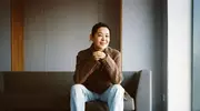 张泽群：记忆尤深，“1989年底倪萍调入CCTV报到时身穿一军大衣”