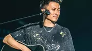 锋菲好甜！谢霆锋吉他图案被扒出是王菲的纹身